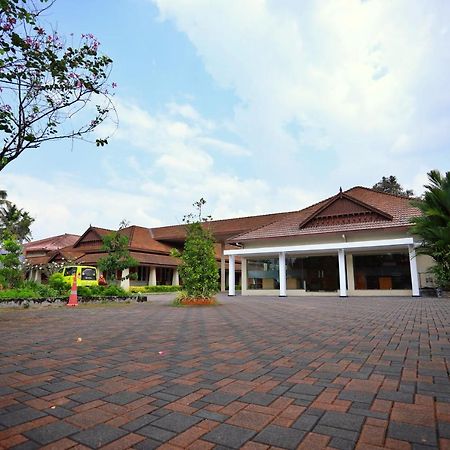 Clay House Hotel Thrissur Exterior photo