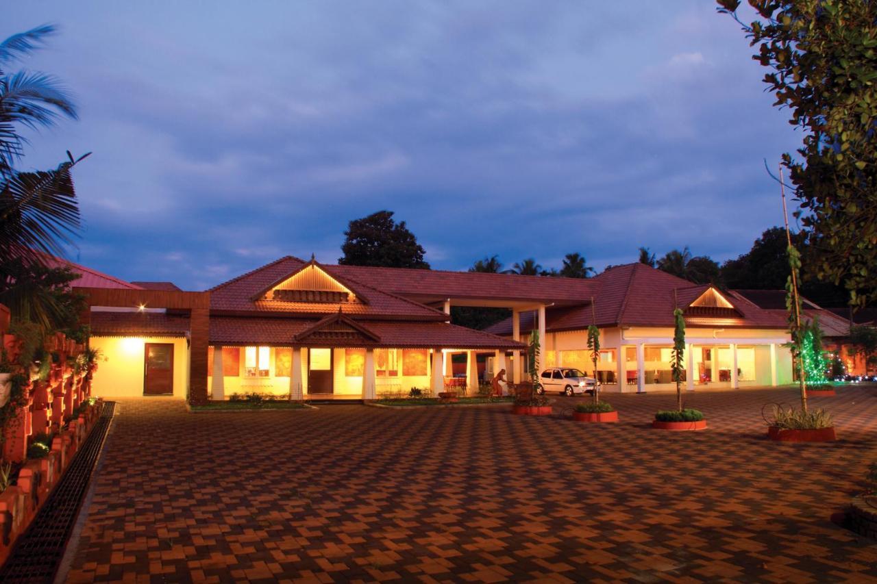 Clay House Hotel Thrissur Exterior photo
