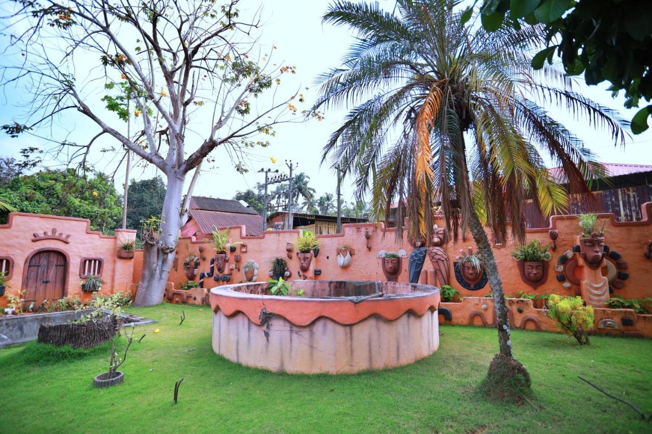 Clay House Hotel Thrissur Exterior photo