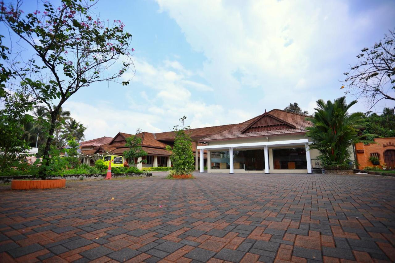 Clay House Hotel Thrissur Exterior photo