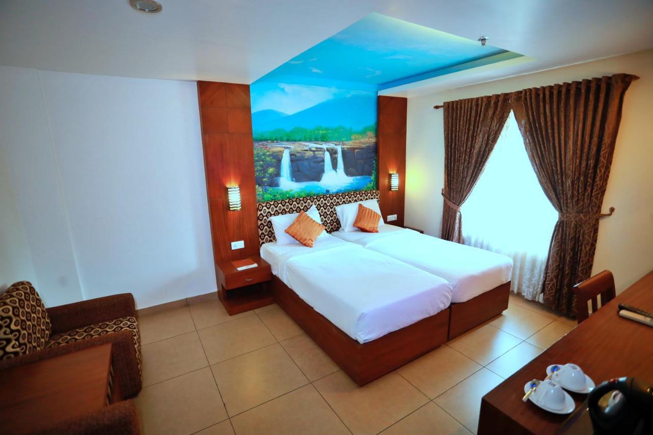 Clay House Hotel Thrissur Exterior photo
